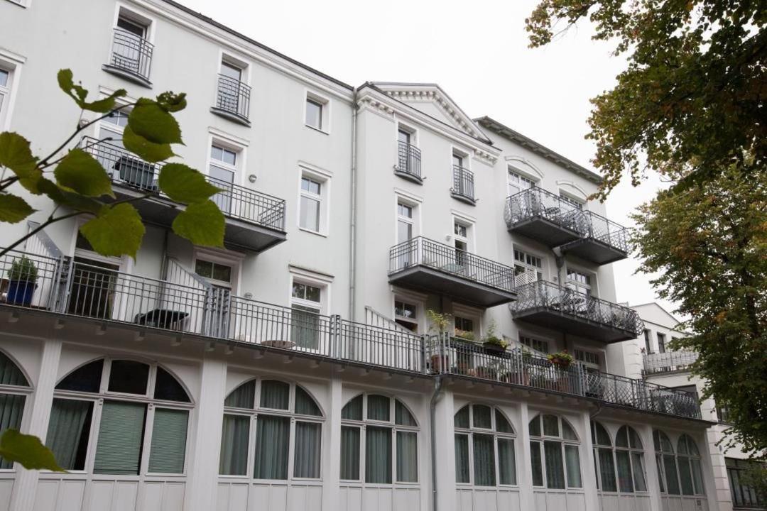 Apartment H&p Residenz Am Kurpark Warnemuende Rostock
