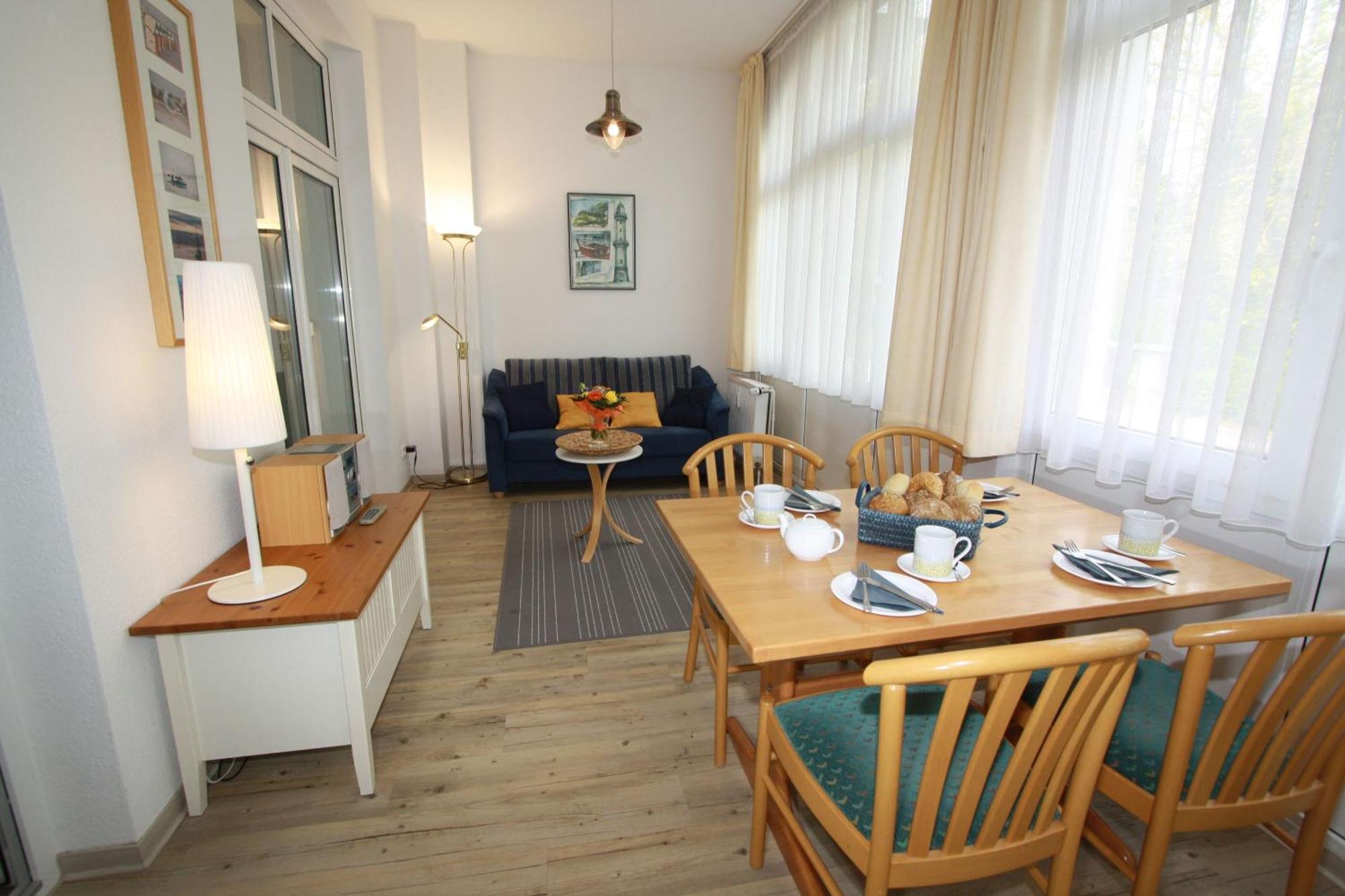 Apartment H&p Residenz Am Kurpark Warnemuende *